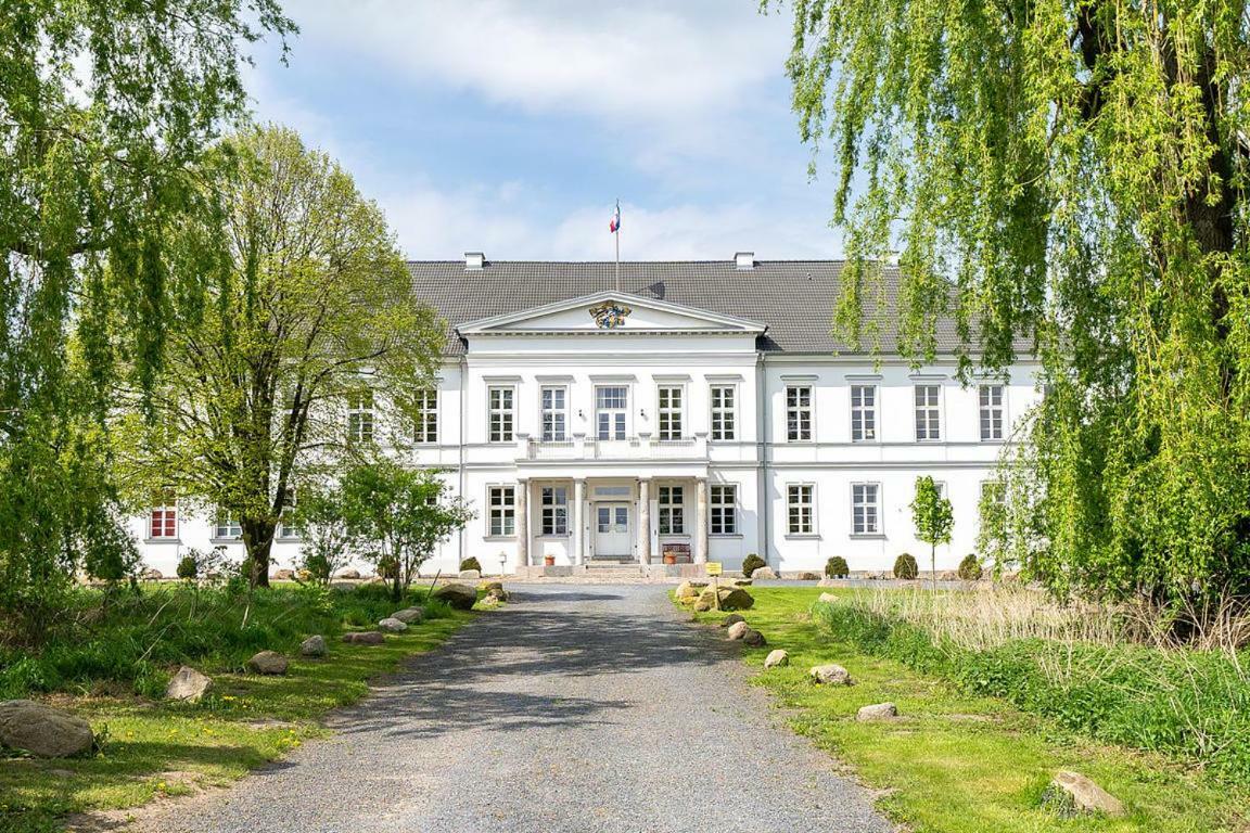 Apartmán Gutshaus Gross Helle Mölln Exteriér fotografie